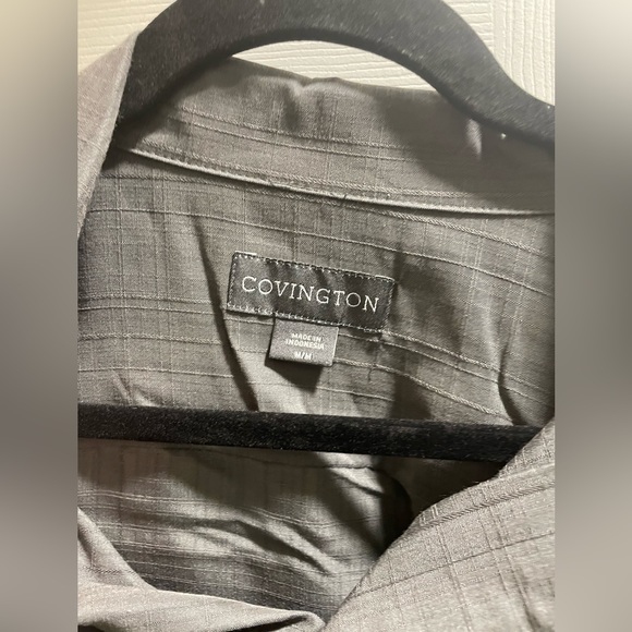 Men’s short sleeve button down - Picture 2 of 2